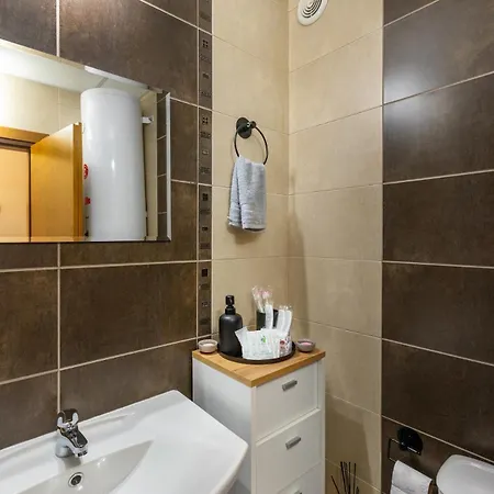 Aspen Nest With Pool And Near Bansko And 아파트 라즐로그